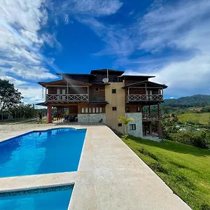 Neblinas Villa Constanza